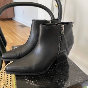 SAM EDELMAN Walden Bootie